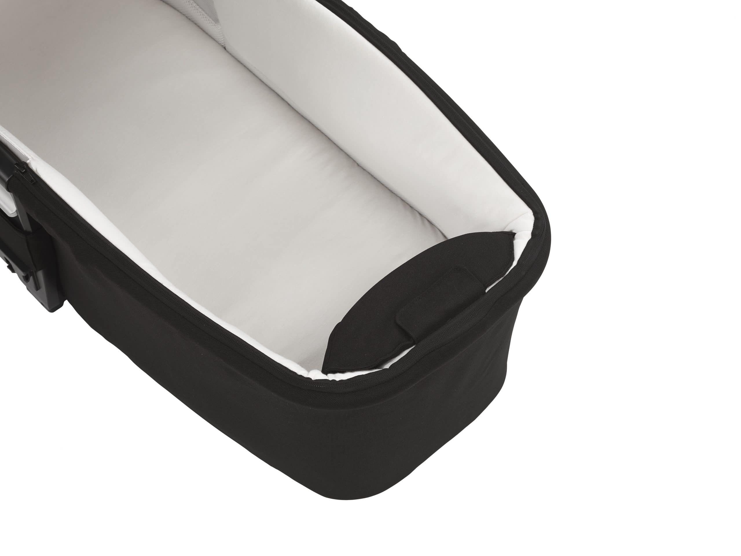 MIXX™ Carry Cot