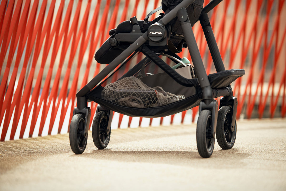 Nuna SWIV 360 Degree Swivel Stroller
